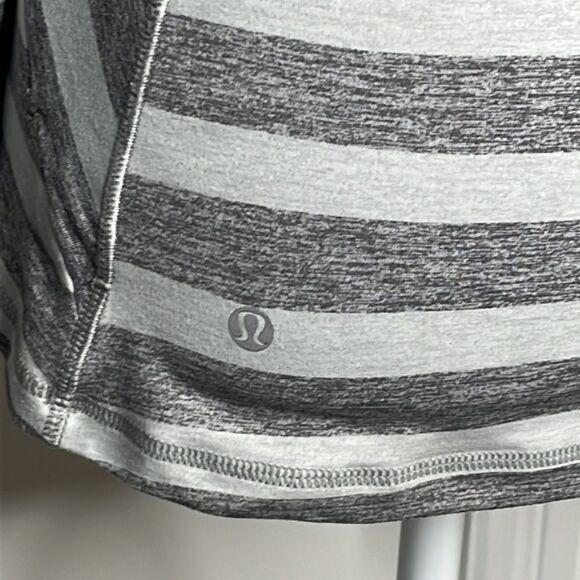 Lululemon Race Your Pace 1/2 Zip Marshmallow Stripe Heathered Slate Size 4 - Picture 10 of 14